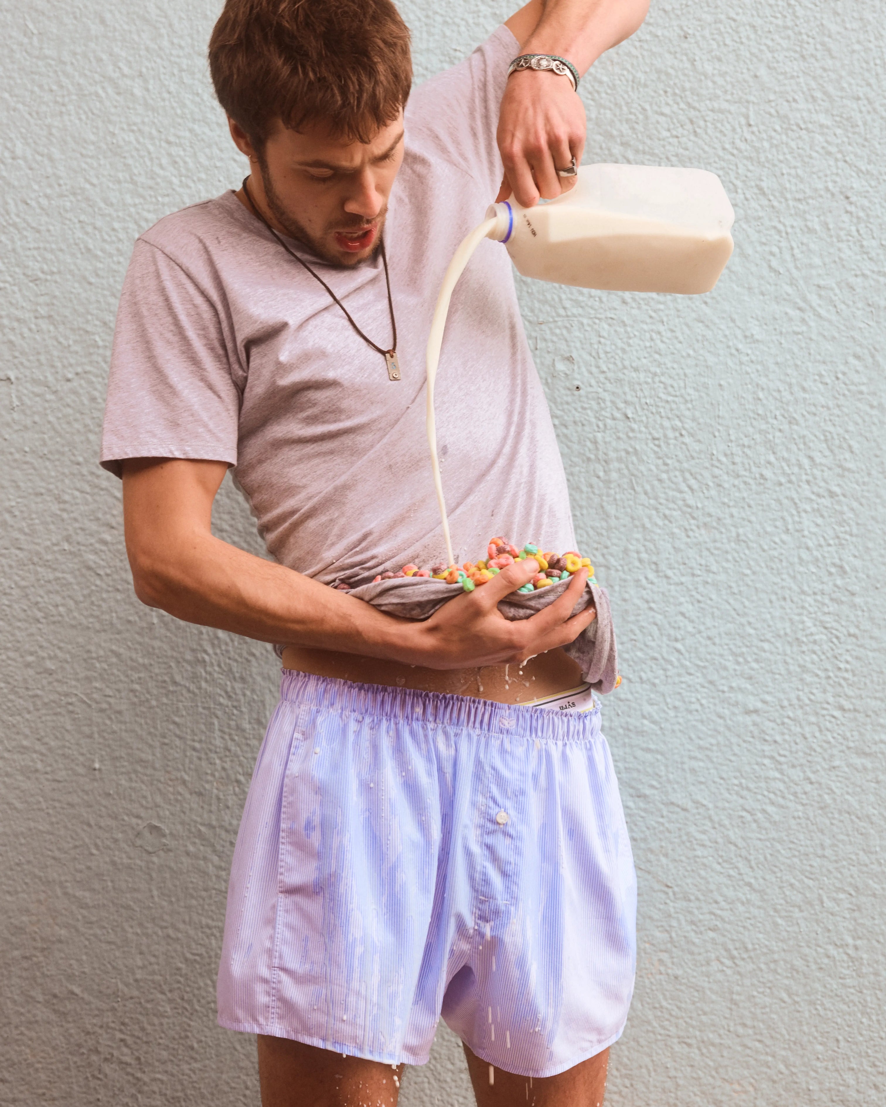 Luca is 6’3 and wears size L
