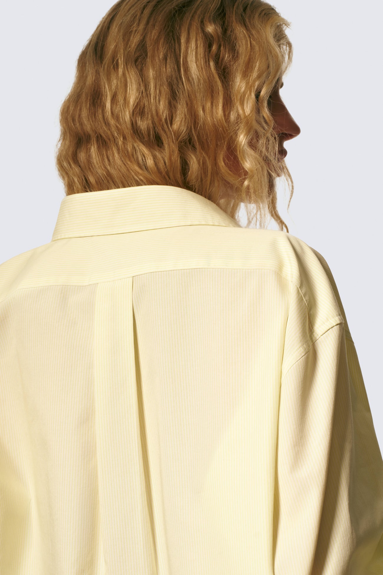 Freya is 5'8 and wears sizes 30DD and XS, and M in wovens for an oversized fit