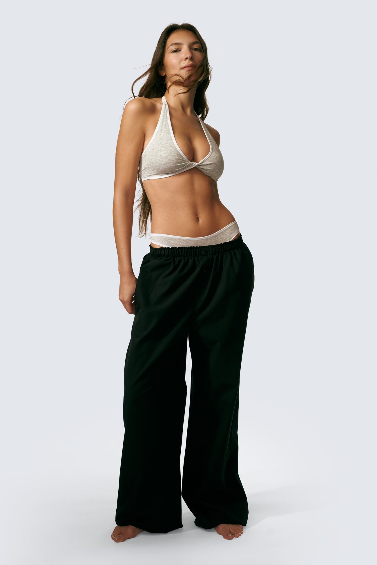 Mia is 5’8 and wears sizes 32D and XS