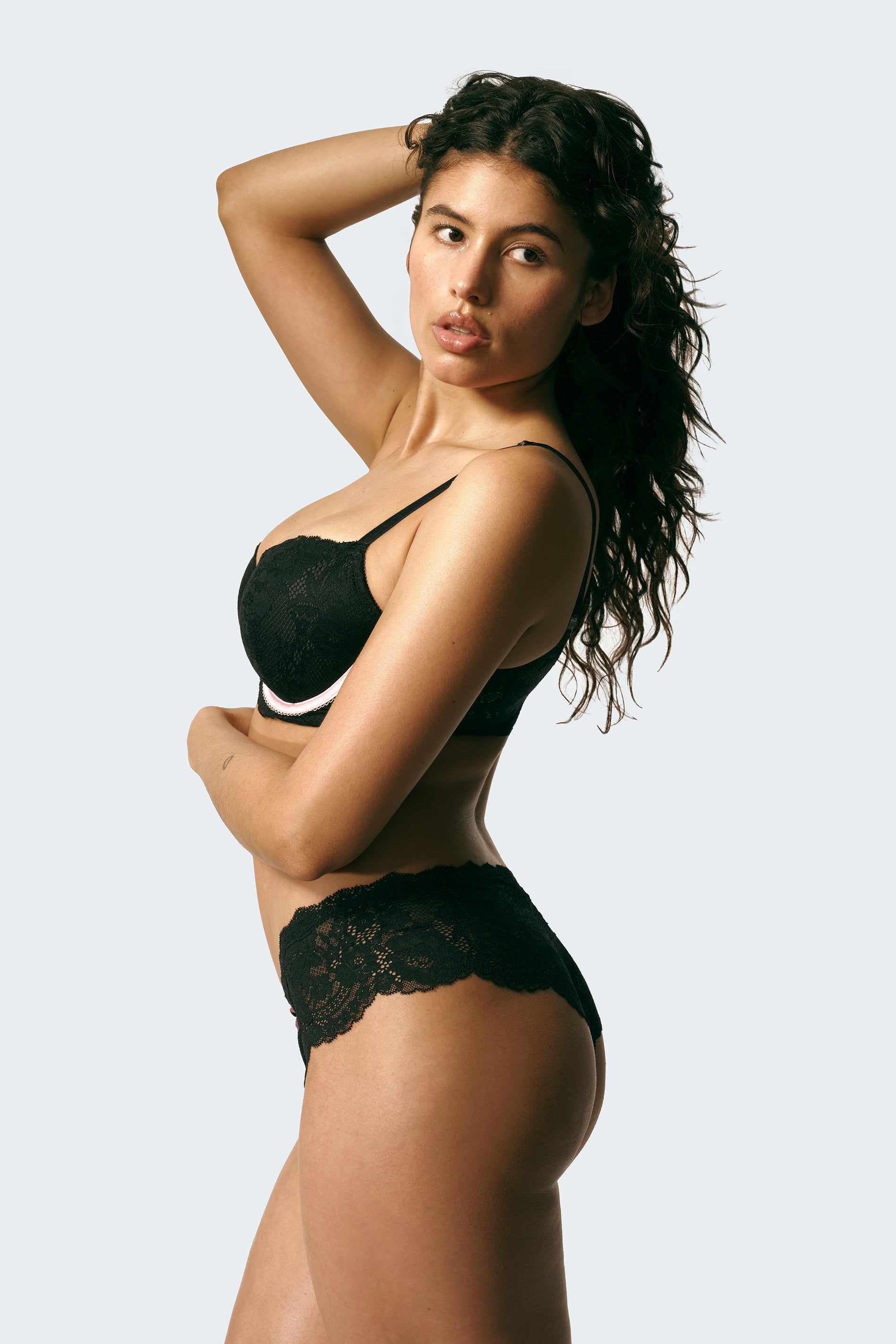 Isabella is 5’9 and wears sizes 34DD and S