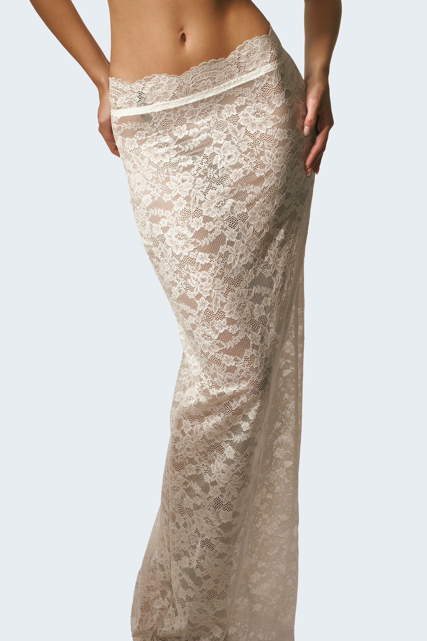 Mia is 5’8 and wears size XS