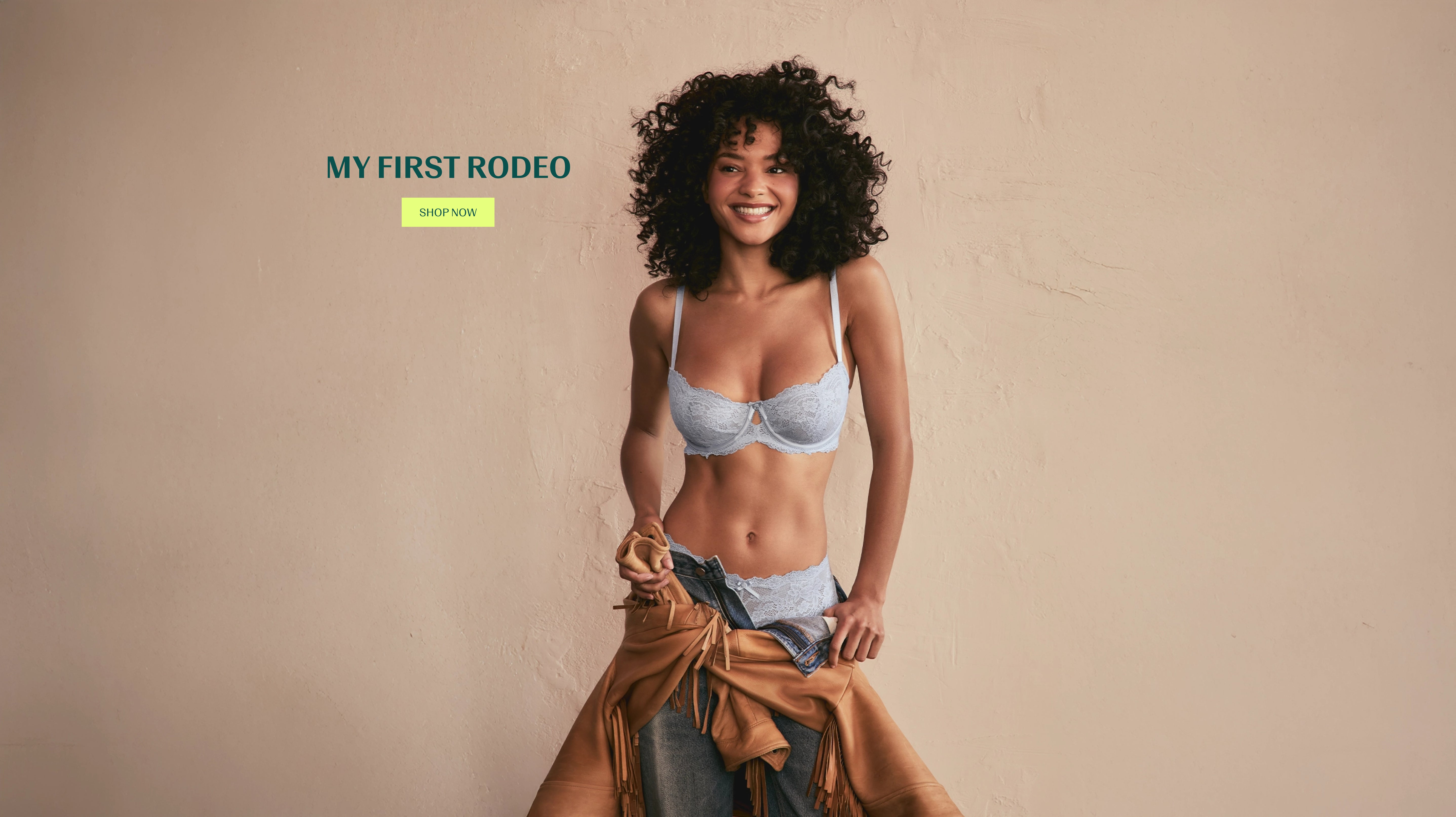 Jamea is 5'9 and 32DDD and wears XS